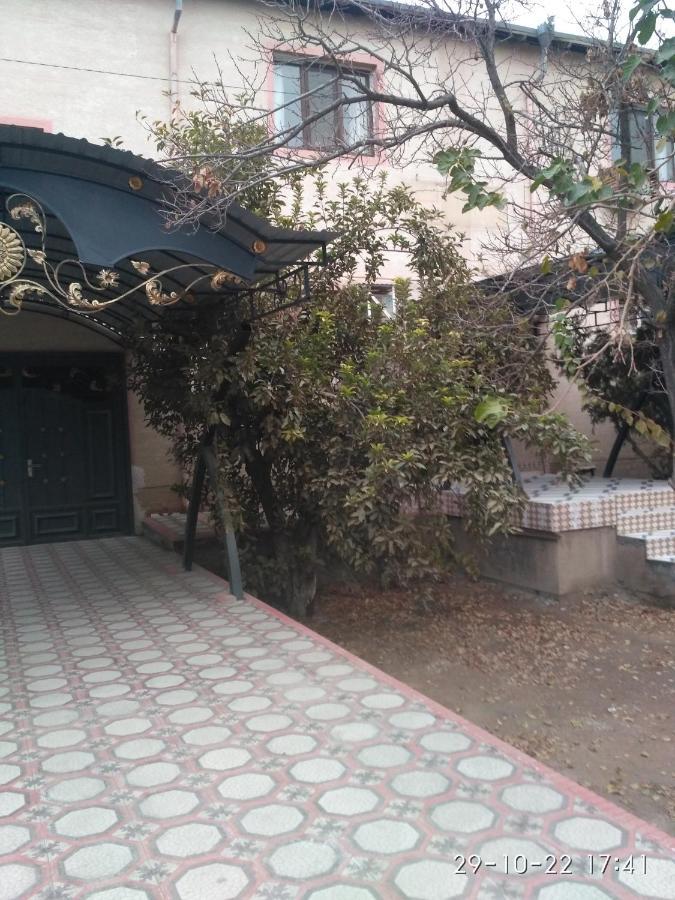 QorowulWestern House住宿加早餐旅馆 外观 照片