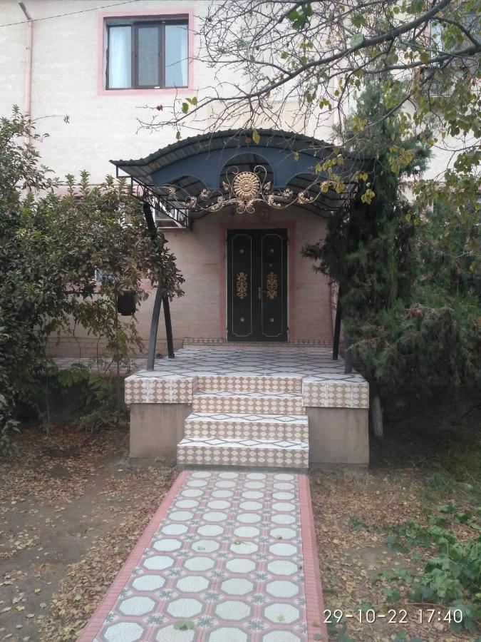 QorowulWestern House住宿加早餐旅馆 外观 照片